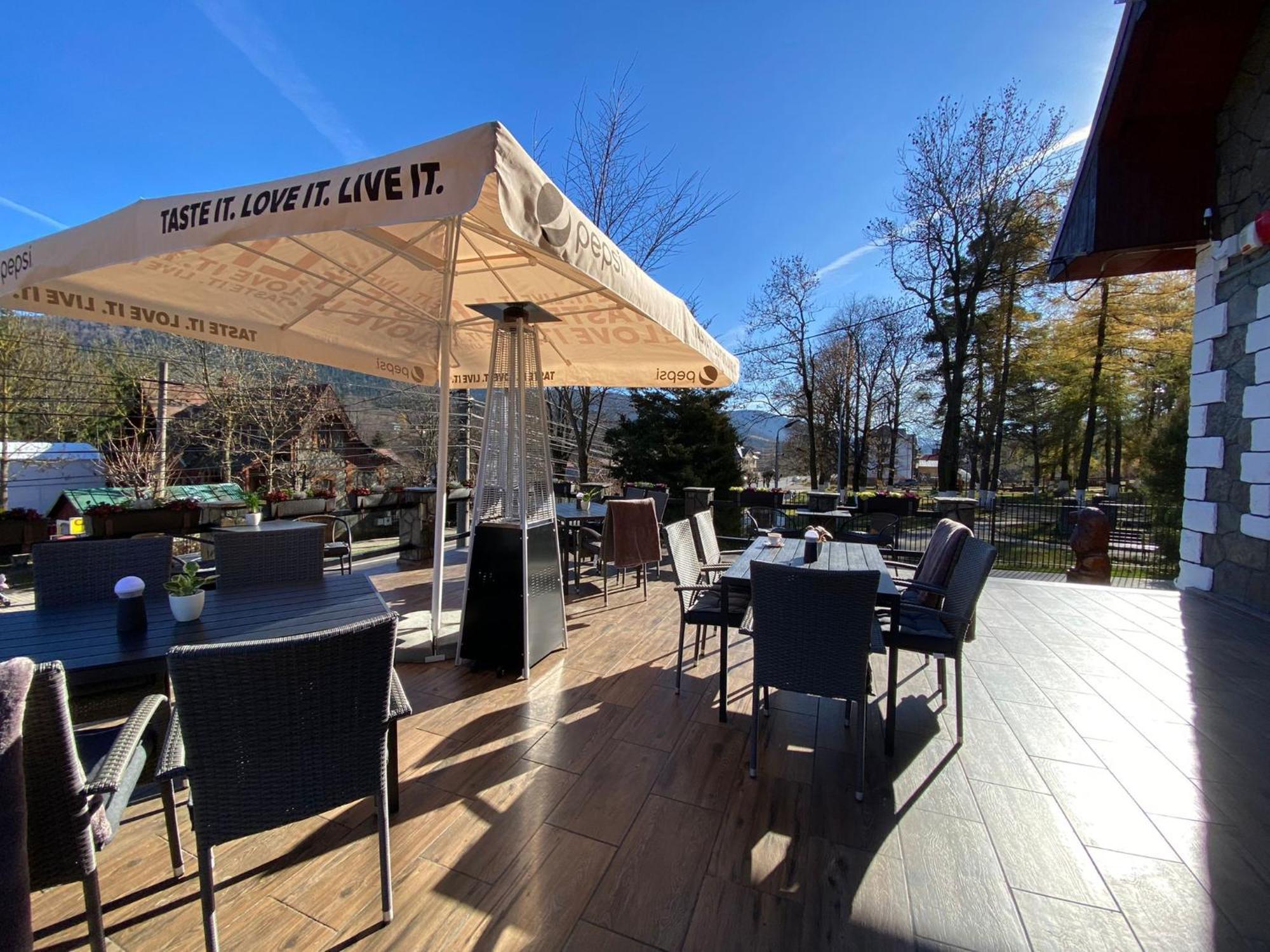 Royal Inn Busteni-Adults Only ภายนอก รูปภาพ
