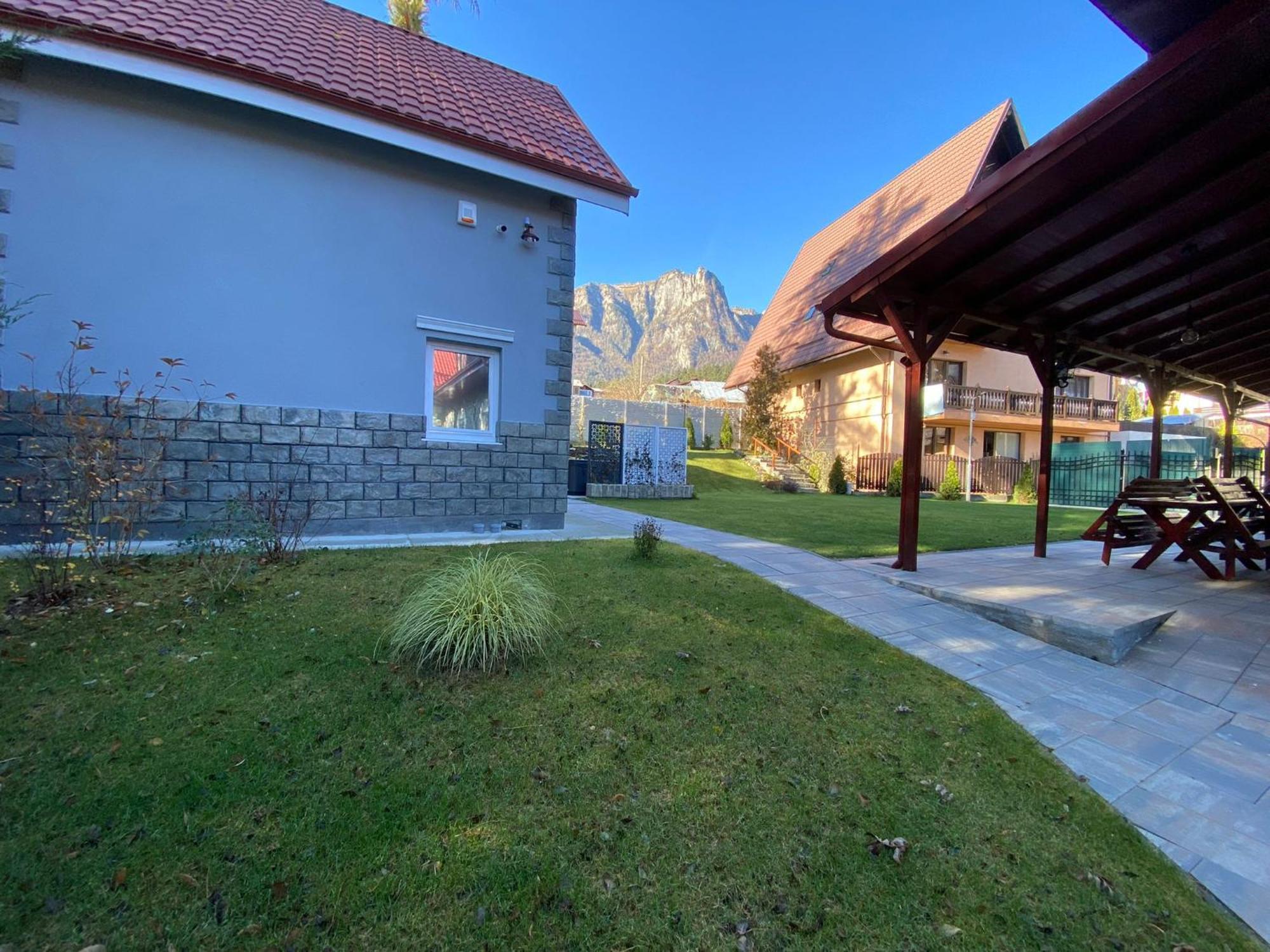 Royal Inn Busteni-Adults Only ภายนอก รูปภาพ
